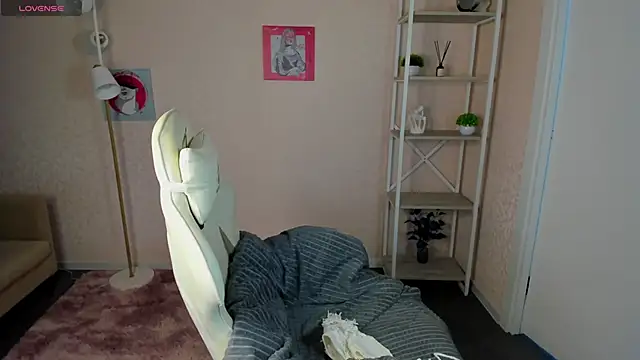 Snapshot of R0cket_bunny chatting on October 3, 2025, 1:09 am R0cket bunny online show from October 3, 2025, 1:09 am