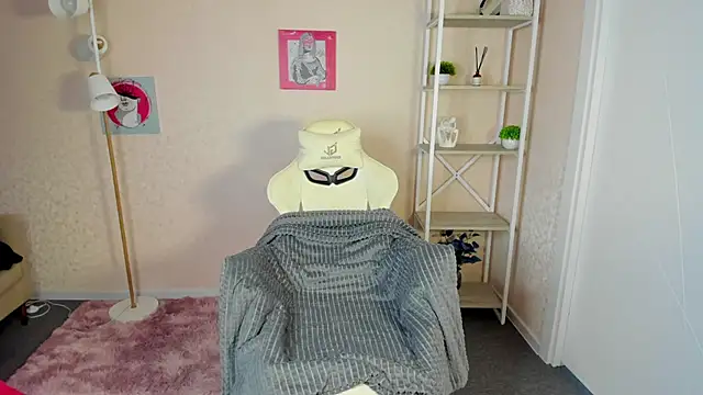 Snapshot of R0cket_bunny chatting on October 7, 2025, 1:06 am R0cket bunny online show from October 7, 2025, 1:06 am