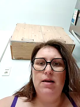 Fformesx online show from September 29, 2025, 12:00 pm