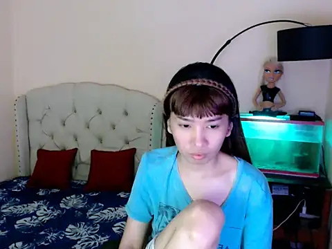 ShantalFoxxy  online show from February 18, 2026, 2:35 pm