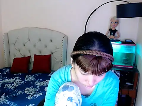 ShantalFoxxy  online show from February 19, 2026, 2:41 am