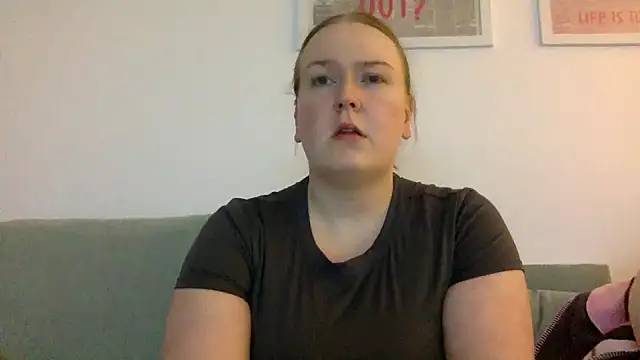 gracelovesxx online show from March 1, 2026, 10:32 pm