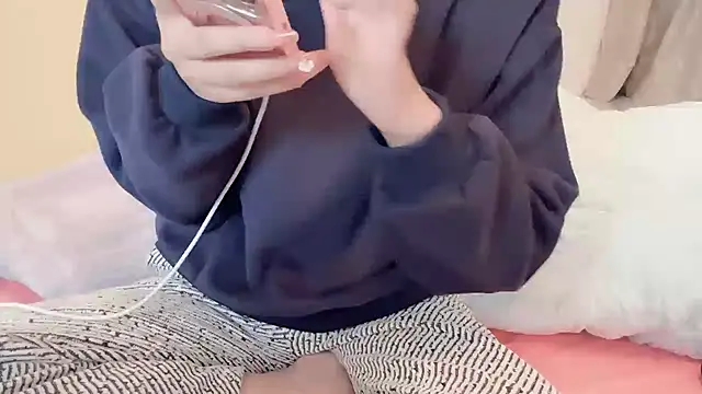 Snapshot of Amybaby521 chatting on October 29, 2025, 10:14 am Amybaby521 online show from October 29, 2025, 10:14 am