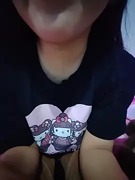 airamoon online show from November 11, 2025, 2:06 am