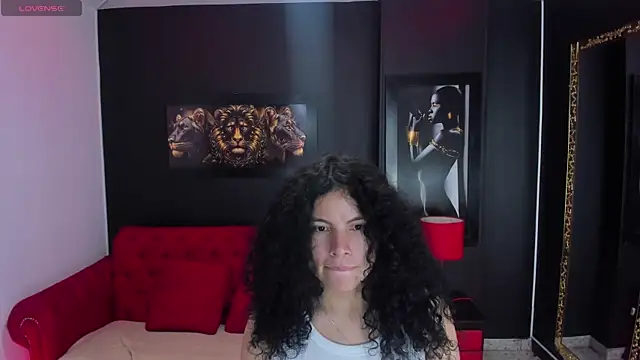 Snapshot of angelita_martins chatting on October 13, 2025, 9:16 pm angelita martins online show from October 13, 2025, 9:16 pm
