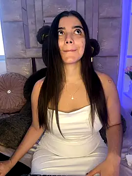 salomecute21 online show from October 21, 2025, 11:42 am