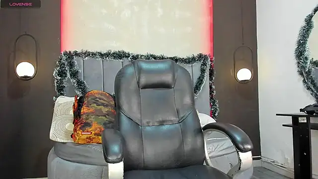 Snapshot of Liam_walk_ chatting on November 27, 2025, 10:21 pm Liam walk online show from November 27, 2025, 10:21 pm