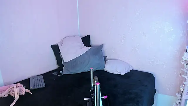 JuliethMoss online show from April 2, 2026, 9:43 pm