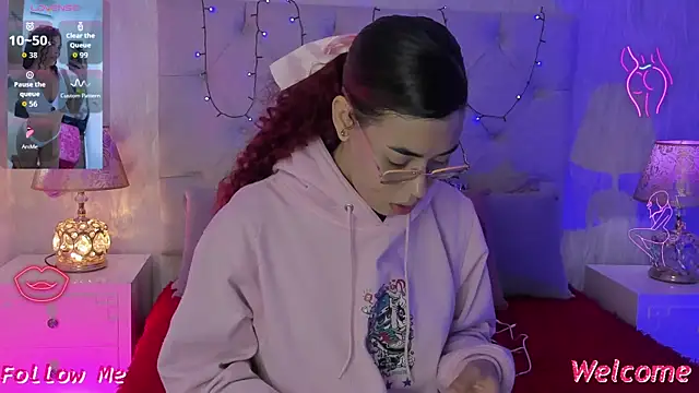 Pamelamiler   online show from January 14, 2026, 1:26 pm