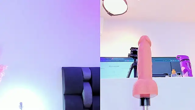 maily zanss online show from February 12, 2026, 7:35 pm