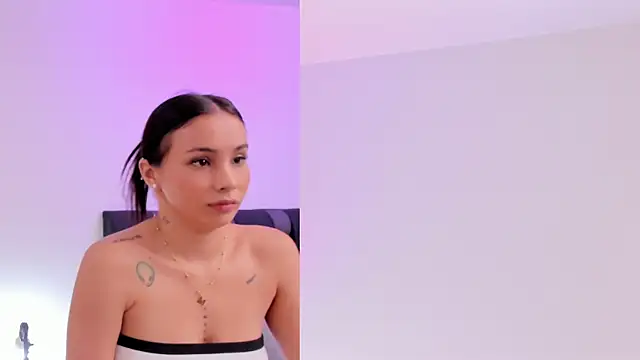 Snapshot of maily_zanss chatting on April 26, 2026, 7:33 pm maily zanss online show from April 26, 2026, 7:33 pm