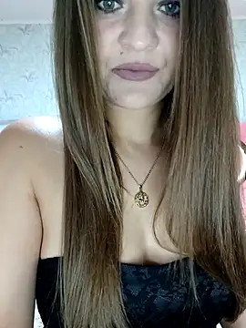 Viola3102 online show from November 10, 2025, 7:19 pm