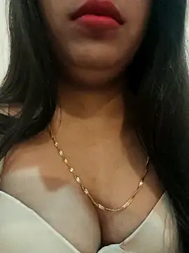 Maahhii 2 online show from November 12, 2025, 5:50 pm