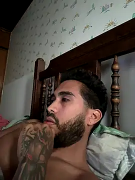 TU-MORENOO online show from September 14, 2025, 6:19 pm