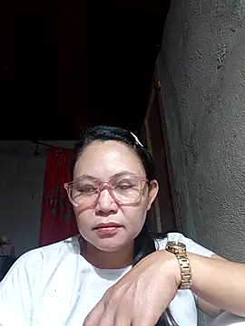 Everleigh mom online show from January 15, 2026, 10:51 am