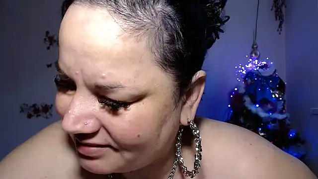 andreea2011 online show from October 29, 2025, 6:12 am