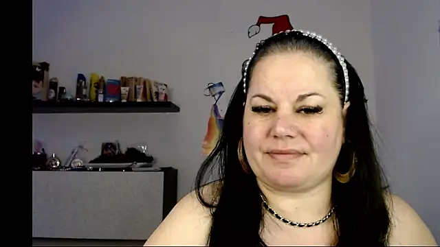 andreea2011 online show from December 15, 2025, 7:14 am