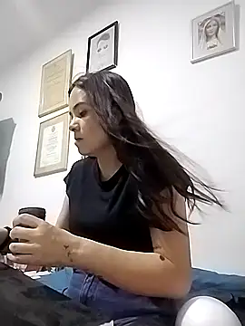 Cami Konor online show from October 21, 2025, 7:24 pm