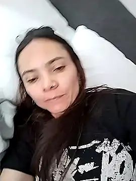 Cami Konor online show from December 19, 2025, 6:21 pm