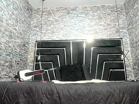 ALYANNA HOT  online show from December 20, 2025, 11:57 am