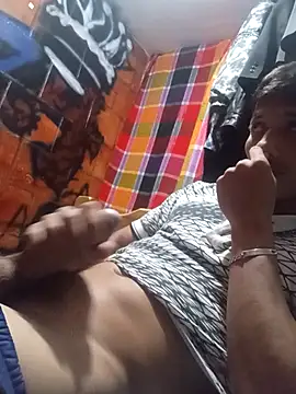 Snapshot of alexandercruz chatting on February 8, 2026, 10:51 pm alexandercruz online show from February 8, 2026, 10:51 pm