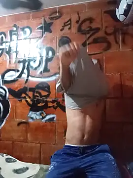 Snapshot of alexandercruz chatting on February 27, 2026, 4:34 am alexandercruz online show from February 27, 2026, 4:34 am