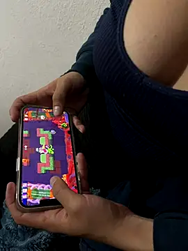 Snapshot of Barrx0018 chatting on January 6, 2026, 9:35 am Barrx0018 online show from January 6, 2026, 9:35 am