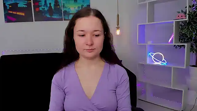 NancyJonson online show from November 10, 2025, 3:44 am