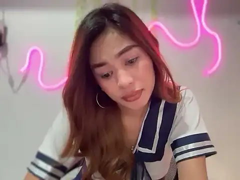 Snapshot of daretolovemee_18 chatting on August 4, 2026, 7:35 am daretolovemee 18 online show from August 4, 2026, 7:35 am