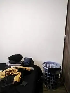 Fernandar2025 online show from November 10, 2025, 4:34 pm