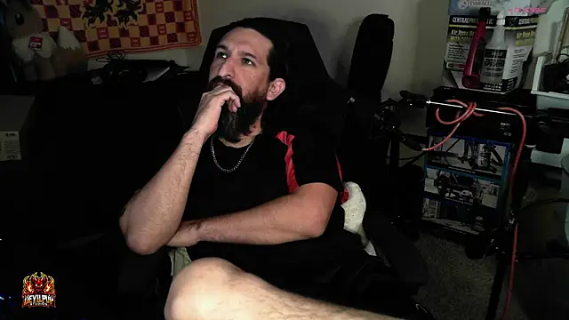 Snapshot of DevilPup75_ chatting on April 18, 2026, 7:58 pm DevilPup75 online show from April 18, 2026, 7:58 pm