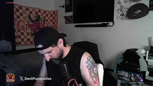 Snapshot of DevilPup75_ chatting on February 5, 2026, 3:35 am DevilPup75 online show from February 5, 2026, 3:35 am