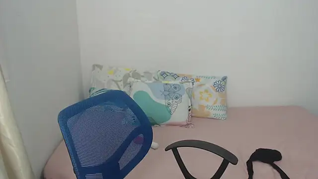 Tiiana online show from December 2, 2025, 2:30 pm