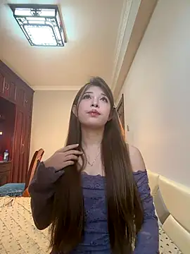 tuanzi125216 online show from January 6, 2026, 5:44 am