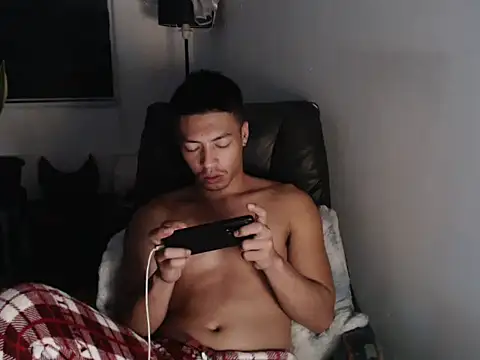 Asian gregor online show from May 25, 2026, 9:46 pm