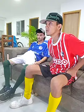 Snapshot of skinny23cm chatting on February 3, 2025, 9:30 am skinny23cm online show from February 3, 2025, 9:30 am