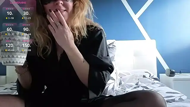 bellemasquer online show from December 3, 2025, 11:09 am