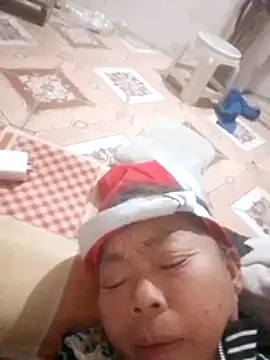 VangLe73 online show from December 5, 2025, 1:53 pm