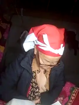 VangLe73 online show from December 1, 2025, 3:57 pm