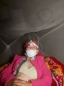 VangLe73 online show from November 1, 2025, 12:10 pm