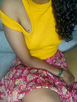 Tamilpallavi online show from November 2, 2025, 3:06 pm