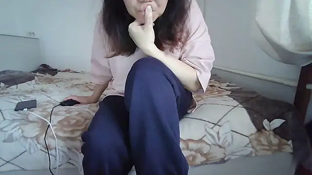 Snapshot of sakuradelreina chatting on March 1, 2026, 6:35 am sakuradelreina online show from March 1, 2026, 6:35 am