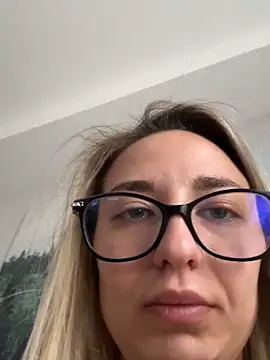 Celine charme online show from October 16, 2025, 6:10 am