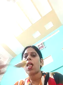 Soniya Roy online show from October 8, 2025, 2:18 pm