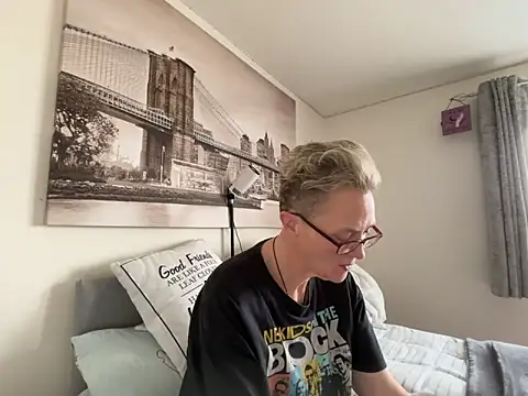 Curvy-Jinx online show from March 23, 2026, 8:36 am