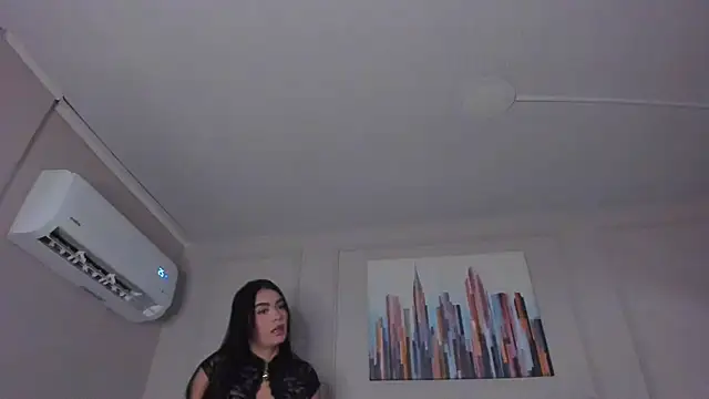 Snapshot of mia_kisses2 chatting on July 7, 2026, 3:42 am mia kisses2 online show from July 7, 2026, 3:42 am