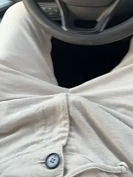 Snapshot of Kratex82 chatting on December 2, 2025, 2:19 pm Kratex82 online show from December 2, 2025, 2:19 pm