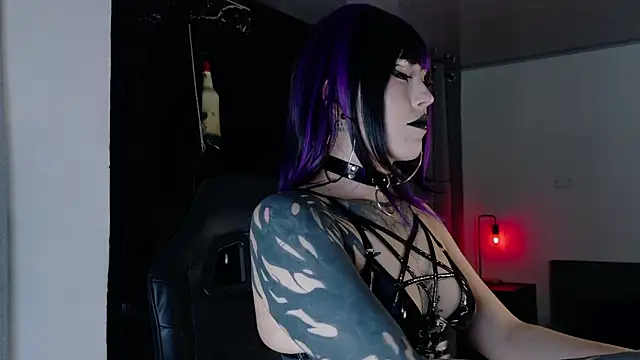 Angelabl0odborne online show from February 2, 2026, 11:26 pm