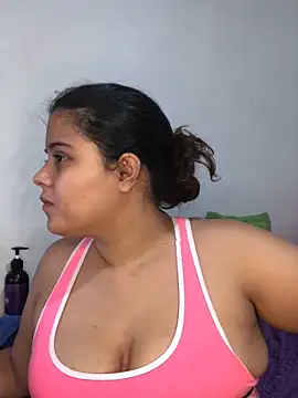 Snapshot of luisahot_9727 chatting on January 7, 2026, 5:56 am luisahot 9727 online show from January 7, 2026, 5:56 am