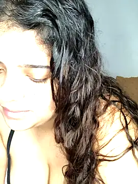 Snapshot of luisahot_9727 chatting on December 3, 2025, 7:19 am luisahot 9727 online show from December 3, 2025, 7:19 am